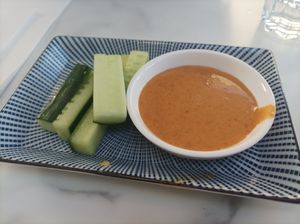 Concombre avec sauce végétarienne at Komichi in Pays De La Loire