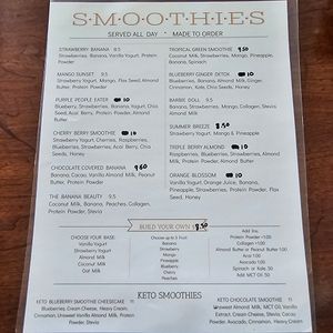 Smoothies at Nutmeg's Cafe in Sebring