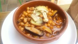 Guiso de garbanzos con setas at Terralma Cocina Viva in Madrid