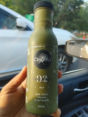 CHŌJU 
Organic vegan and plant-based smoothies 
Made with 92 minerals Seamoss 

Blend readily available blue spirulina and Moringa and ginger at Annalakshmi in Mississauga