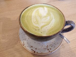 Matcha Latte at Daddy Longlegs in Munich