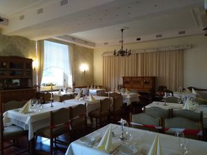 Dining room at Hotel Nicolay in Zeltingen-rachtig