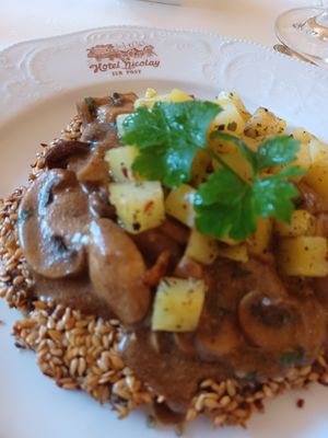  at Hotel Nicolay in Zeltingen-rachtig