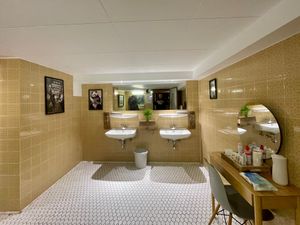 Ladies toilet at Hotel Nicolay in Zeltingen-rachtig