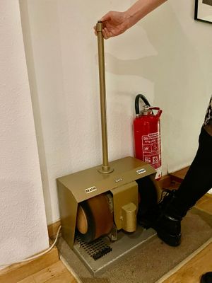 Shoe cleaner at Hotel Nicolay in Zeltingen-rachtig