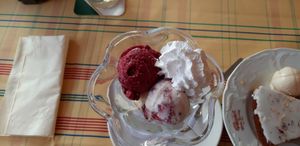 Leckeres Heidelbeereis.... at Hotel Nicolay in Zeltingen-rachtig
