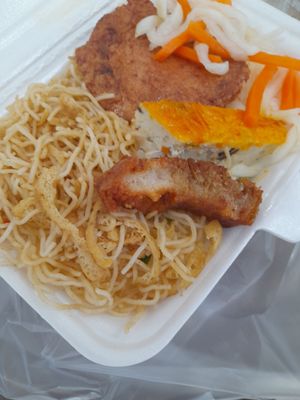 Take away available at Thiên Trúc Vegetarian in Ho Chi Minh City