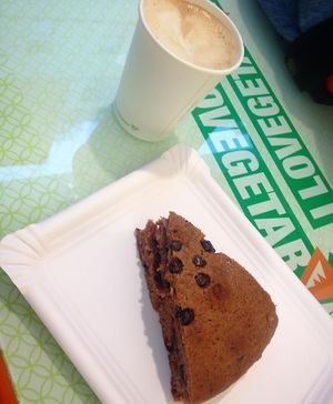 Vegan cake and cappuccino  at I Lovegetarian - Cannobio in Milan
