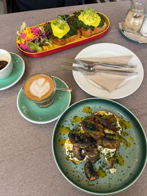 Vegan eggs florentine and mushroom toast  at Tranzit by Flow in Budapest