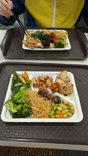 Bottom plate cost 100 and top plate cost 170 at QuánGuó JiànKāng 全國健康 - Country Health - Da'an Jinhua in Taipei