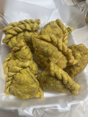 Deliciosas empanas y postres   at La Huerta Vegana in Mexico City