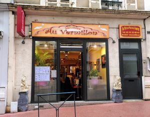 Façade at Au Vermillon in Limoges