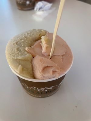  at Heladería Los Alpes in Comunidad De Madrid