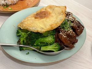 Yakiniku rice with fried egg at Heureux+ 幸運輕食&甜點  in Taipei