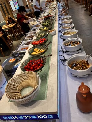 All-vegan buffet  at Su Man Xiang Vegetarian Buffet (Xi'an Daduhui Branch) in Xian