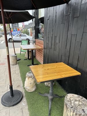 Outdoor Seating   at Kreation Organic Juicery in El Segundo