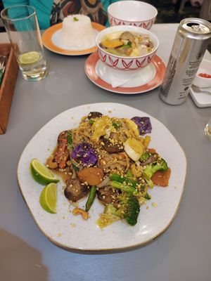 Pad Thai at Thai Paraty Matriz in Rio De Janeiro