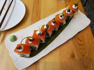 Rock & Roll sushi roll at Desoriente - Granados in Barcelona