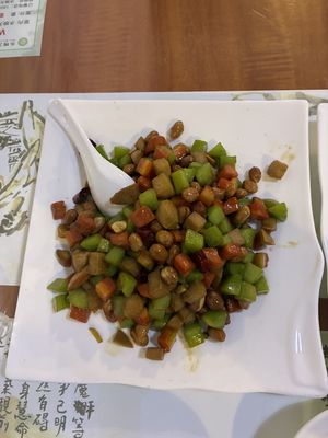 Kung Po Chicken   at Shuiying Sky Su Restaurant - 水映天空素餐厅 in Chengdu