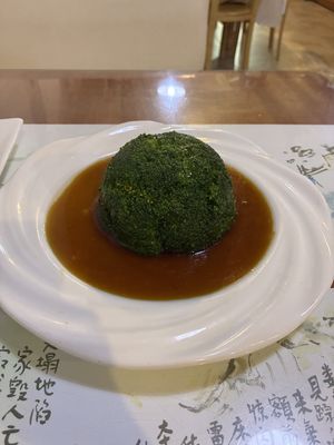 Brokkoli  at Shuiying Sky Su Restaurant - 水映天空素餐厅 in Chengdu