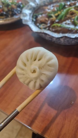 Vegetable bun at Shuiying Sky Su Restaurant - 水映天空素餐厅 in Chengdu