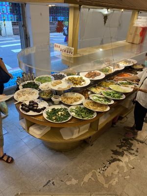 Buffet selection at RuLai - Buddha Vegetarian Paradise in Taipei