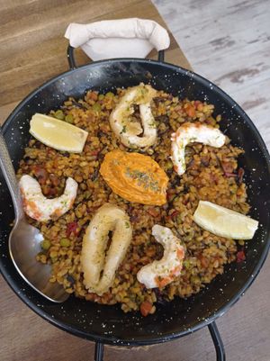 Paella at Bubita Bar in Barcelona