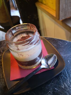 Vegan tirawmisu at Bubita Bar in Barcelona