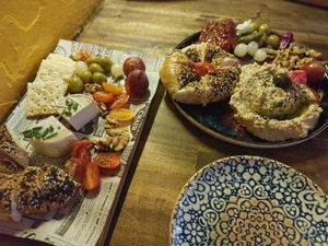 Camem-veg and instahummus at Bubita Bar in Barcelona