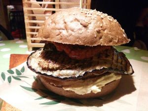 Burger at Bubita Bar in Barcelona