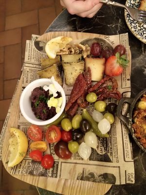 3 Amigos (vegan cheese) at Bubita Bar in Barcelona