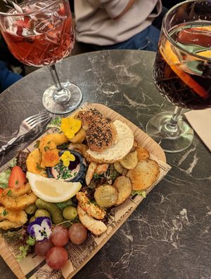 Sea food platter at Bubita Bar in Barcelona
