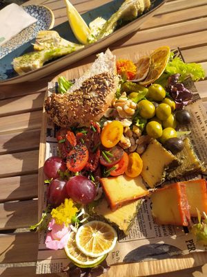 3 amigos, plancha de queso at Bubita Bar in Barcelona