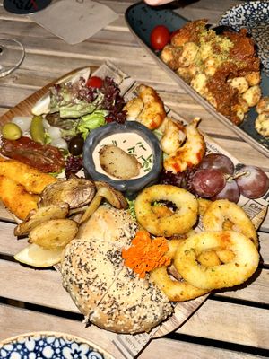 “seafood” platter  at Bubita Bar in Barcelona