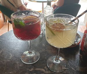 Salome & Frida at Bubita Bar in Barcelona