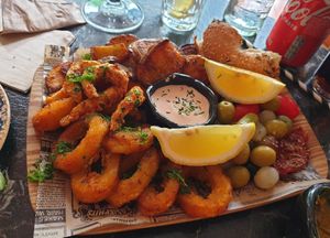 "Seafood" platter at Bubita Bar in Barcelona