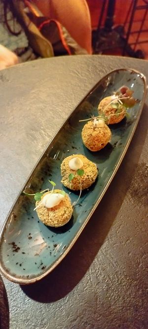 Croquetas con Mao un poco picante at Bubita Bar in Barcelona