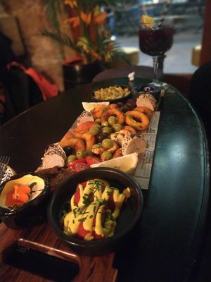 Yum!! - 'Spanish Vibes' tapas #Veganuary at Bubita Bar in Barcelona