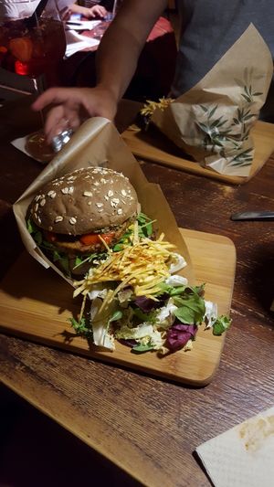 Burger at Bubita Bar in Barcelona