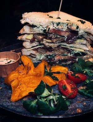 plant-based chicken club sandwich at Bubita Bar in Barcelona