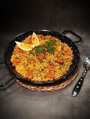 plant-based vegan seafood paella at Bubita Bar in Barcelona