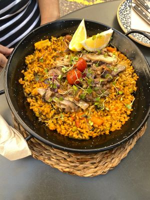 Paella de setas silvestres at Bubita Bar in Barcelona