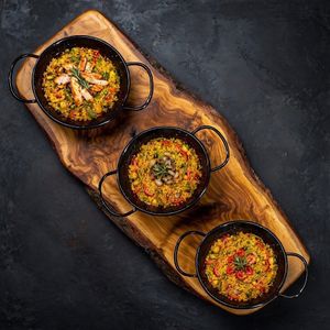 Test drive paellas: 3 mini paellas to share with friends at Bubita Bar in Barcelona