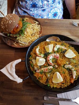 The Queen burger and the paella dishes at Bubita Bar in Barcelona