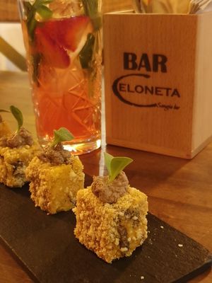 Corn rolls + strawberry sangria at Bubita Bar in Barcelona