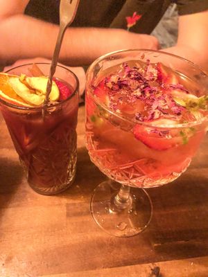 Denise Sangria and Cleopatra drink at Bubita Bar in Barcelona