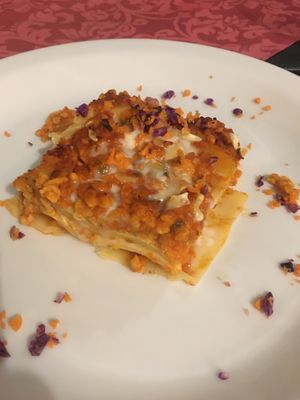 Vegan lasagna at Veganda in Padua