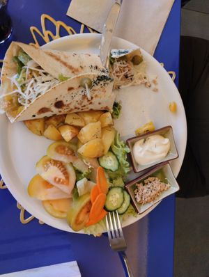 Huge plate of fish tasting "ocean wrap" at Veganda in Padua