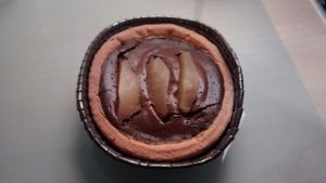 Belle Hélène chocolate-pear pie at Veganda in Padua