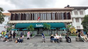  at Café Batavia in Kota Jakarta Barat